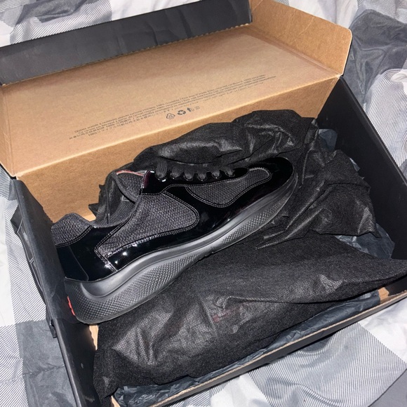 Prada size 9.5 - Picture 1 of 2